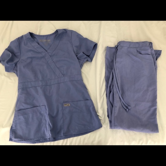 Grey’s Anatomy Scrub Set - Picture 1 of 1
